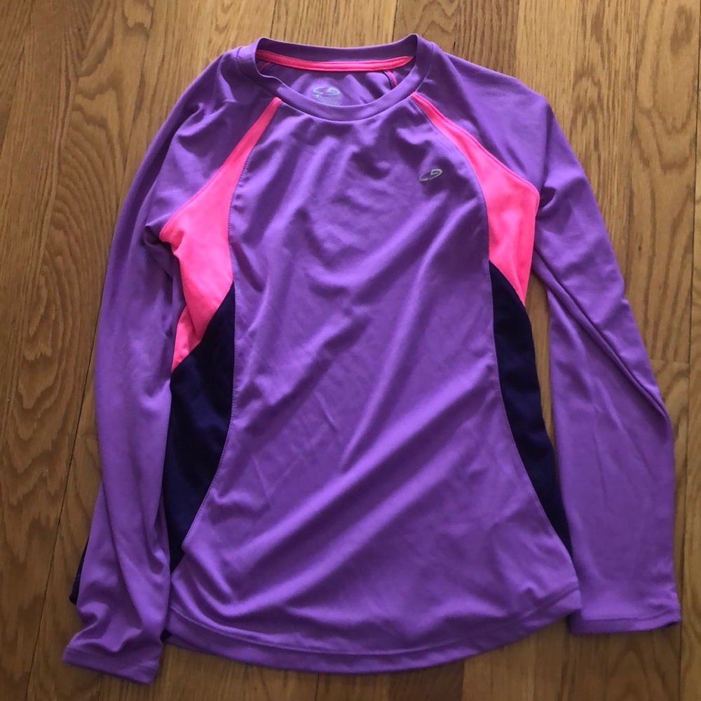 never worn champion longsleeve